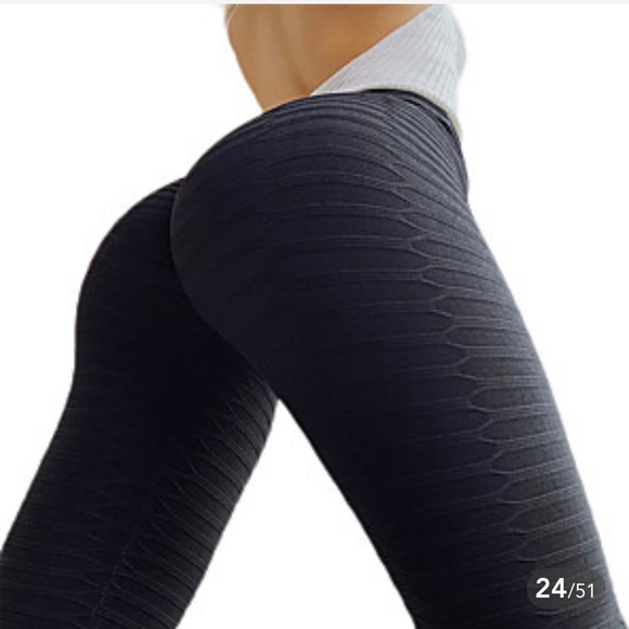 High Waist Scrunch Butt Leggings - LARGE - Picture 2 of 13